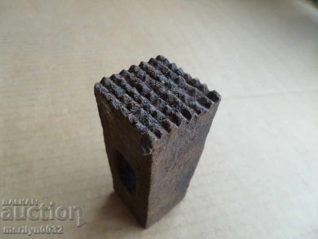 Very old hammer for cut stone over 100 years, wrought iron - 5 Very old hammer for cut stone over 100 years, wrought iron - 5