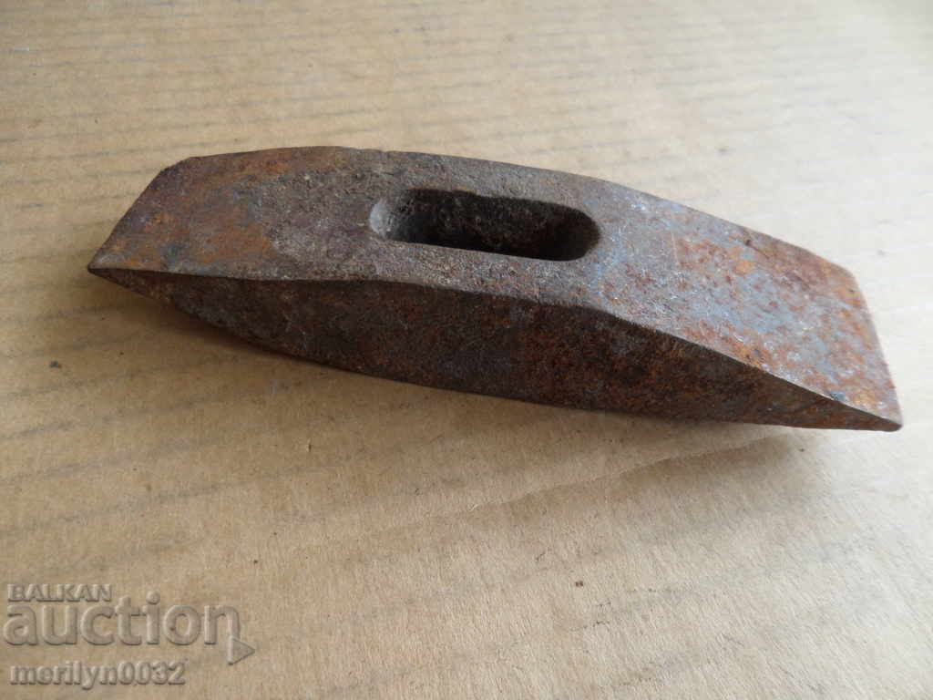 Very old hammer for cut stone over 100 years, wrought iron - 5 Very old hammer for cut stone over 100 years, wrought iron - 5
