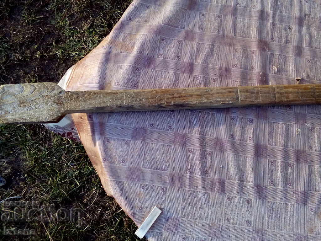 Used Combine Harvester with price 11.00 BGN | € 5.62 Used Combine Harvester with price 11.00 BGN | € 5.62