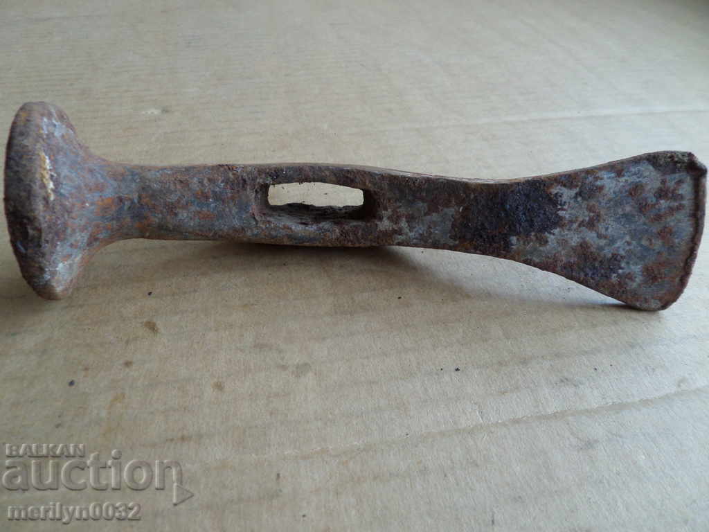 Delivery of Very old hammer over 100 years, wrought iron old instrument Delivery of Very old hammer over 100 years, wrought iron old instrument