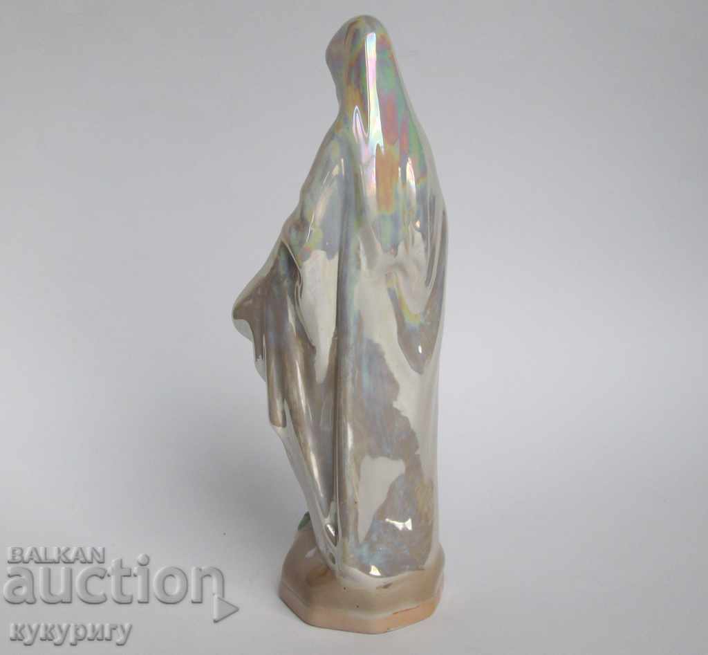 Auction Old religious figure porcelain statue Virgin Mary Auction Old religious figure porcelain statue Virgin Mary