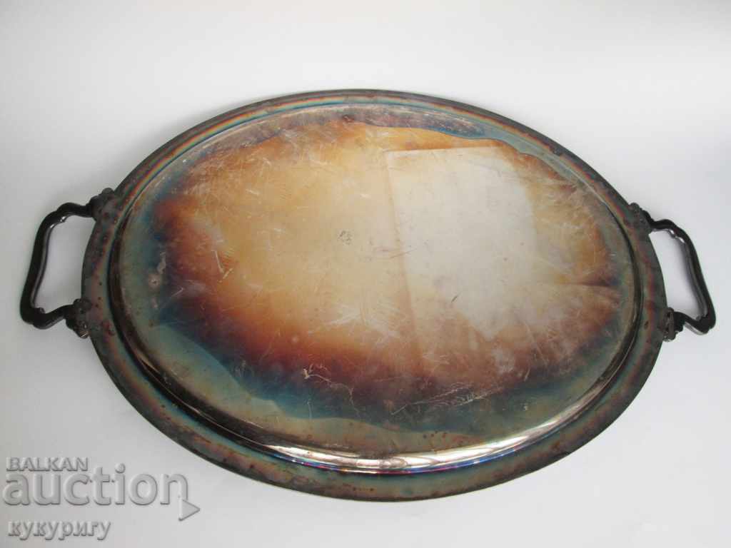 Livrarea Tavă mare, elegantă, placată cu argint masiv antic, cu mânere Livrarea Tavă mare, elegantă, placată cu argint masiv antic, cu mânere