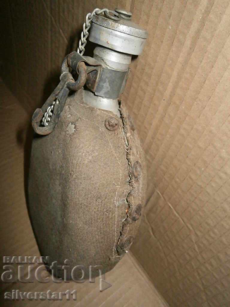 Auction an old flask with a washer original Auction an old flask with a washer original