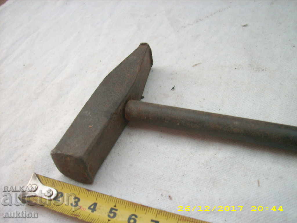 OLD HORSES LOVE CHUCK with price 6.99 BGN | € 3.57