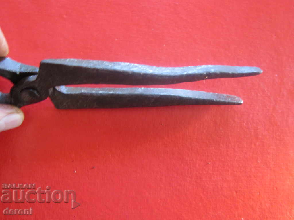 Old forging pliers - 5 Old forging pliers - 5