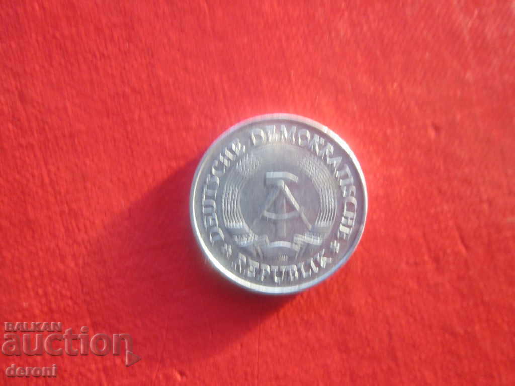 Delivery of 1 Mark gdr 1977 1 Make GDR