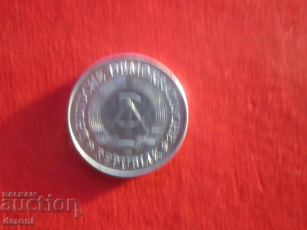 Delivery of 1 Mark gdr 1982 1 Make GDR Delivery of 1 Mark gdr 1982 1 Make GDR