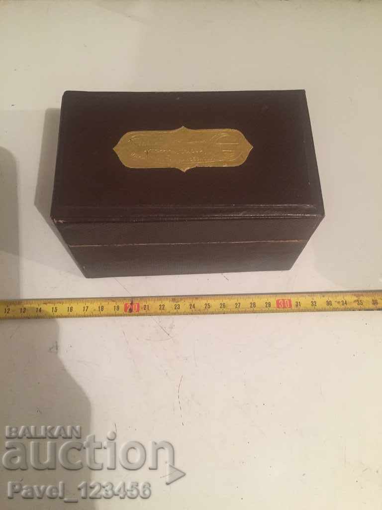 стара руска кутия