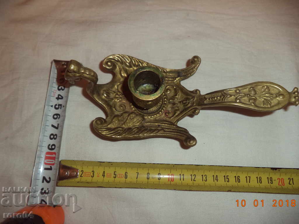 Delivery of BEAUTY STAR BRONZE CANDLE - WEDDING BABY Delivery of BEAUTY STAR BRONZE CANDLE - WEDDING BABY