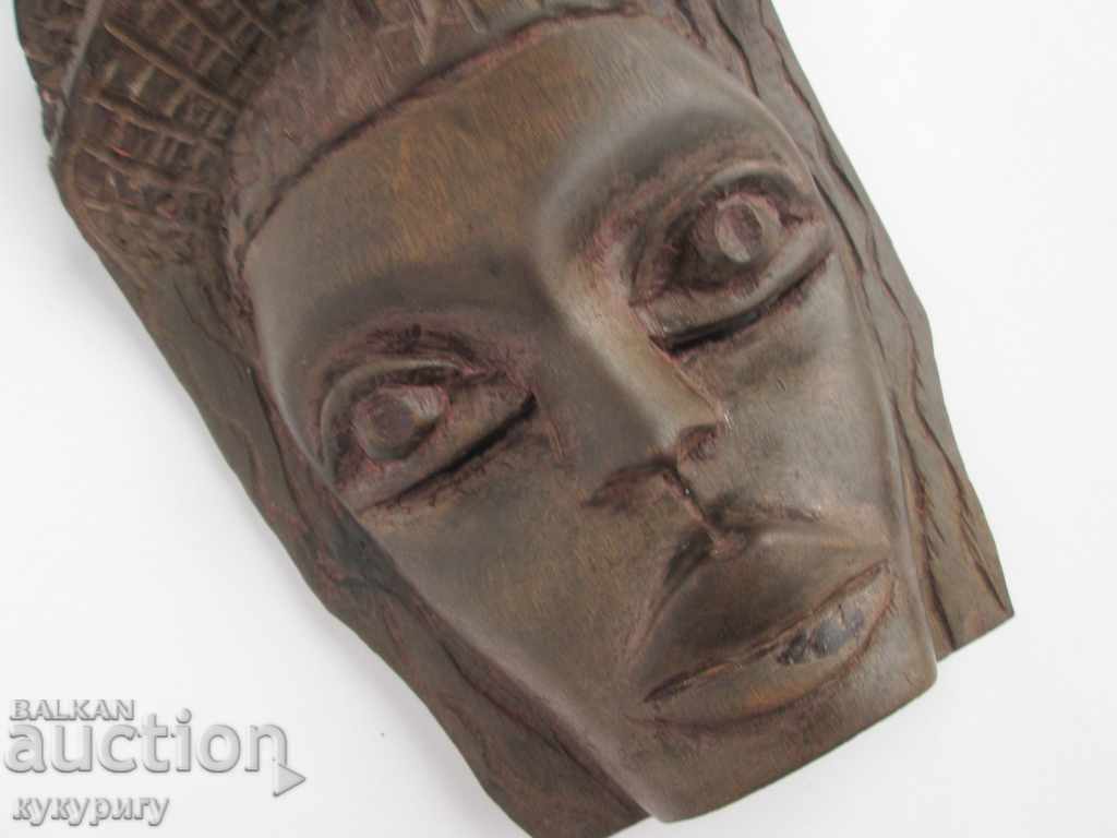 Auction Old African wood mask carving wall decoration Auction Old African wood mask carving wall decoration