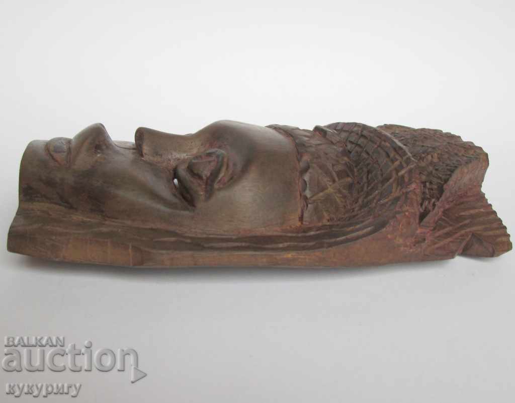Delivery of Old African wood mask carving wall decoration Delivery of Old African wood mask carving wall decoration