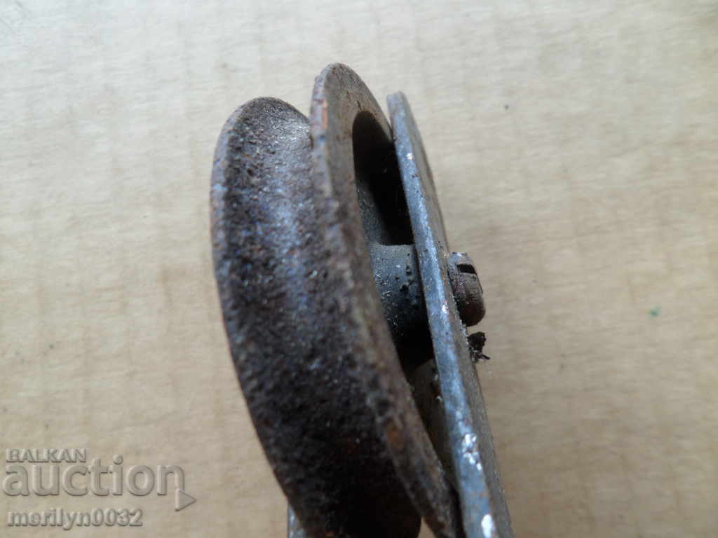 Παλιά ρολό τροχαλία σφυρήλατο σίδερο - 5 Παλιά ρολό τροχαλία σφυρήλατο σίδερο - 5