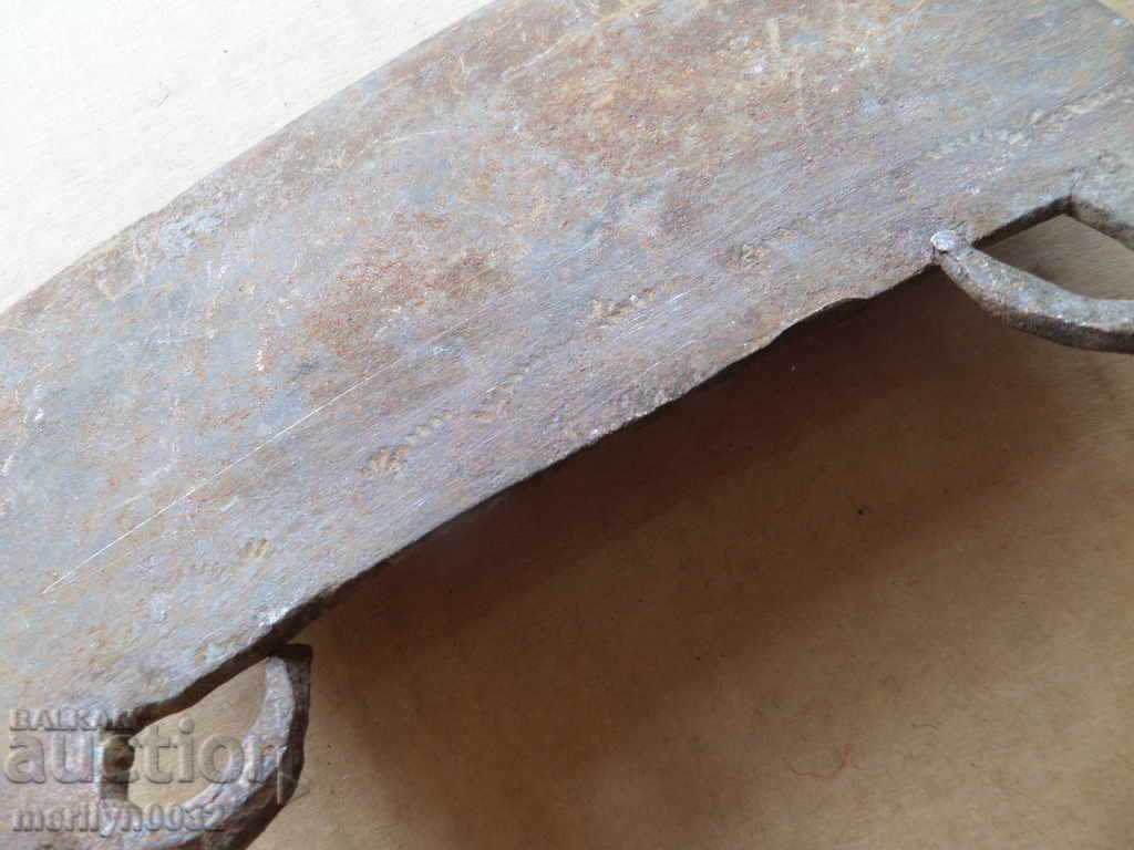 Delivery of Old ax, curved toothed saber hatchet Delivery of Old ax, curved toothed saber hatchet