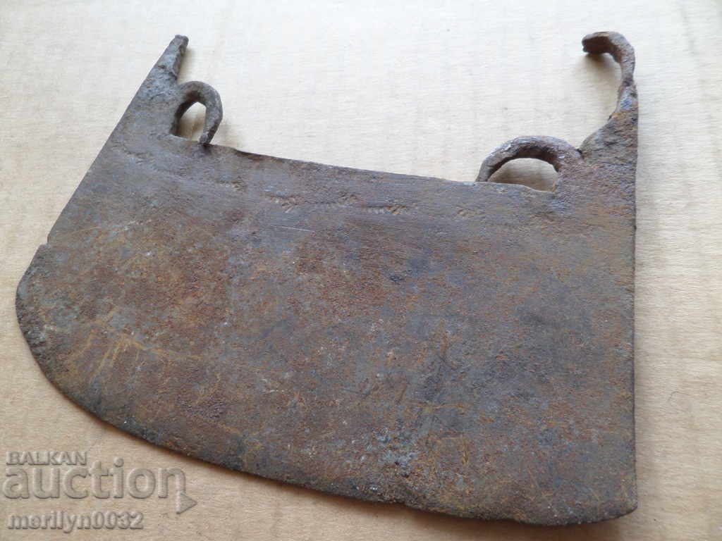 Old ax, curved toothed saber hatchet - 7 Old ax, curved toothed saber hatchet - 7