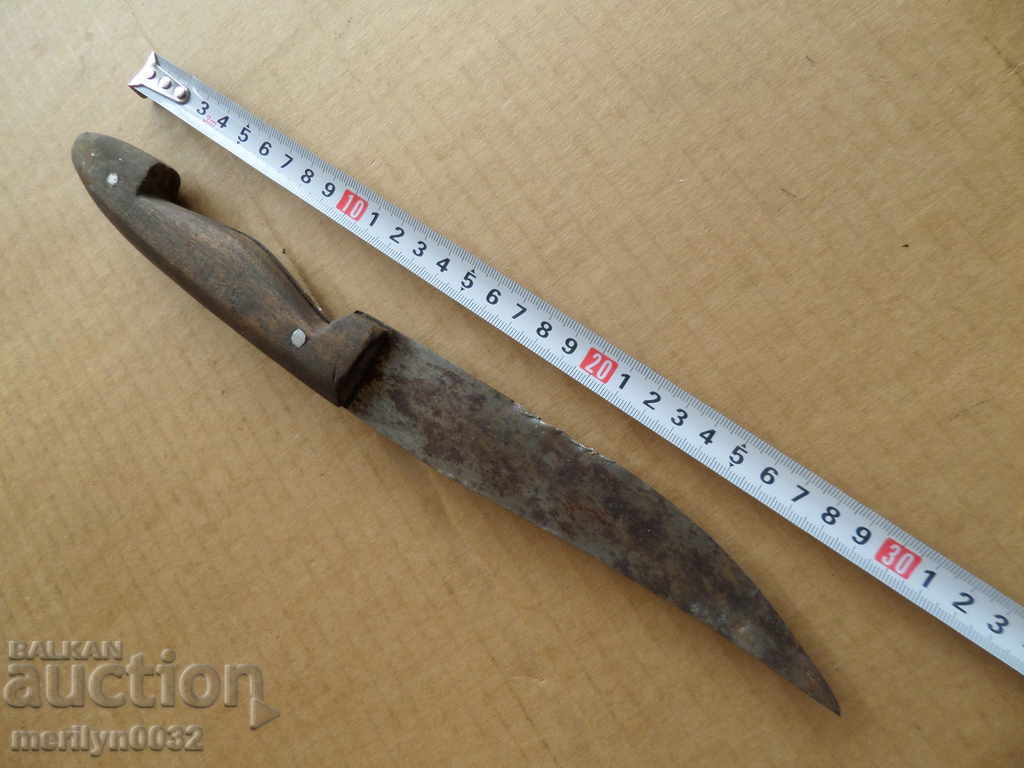 Delivery of Old forged knife, dagger, karaoke Delivery of Old forged knife, dagger, karaoke