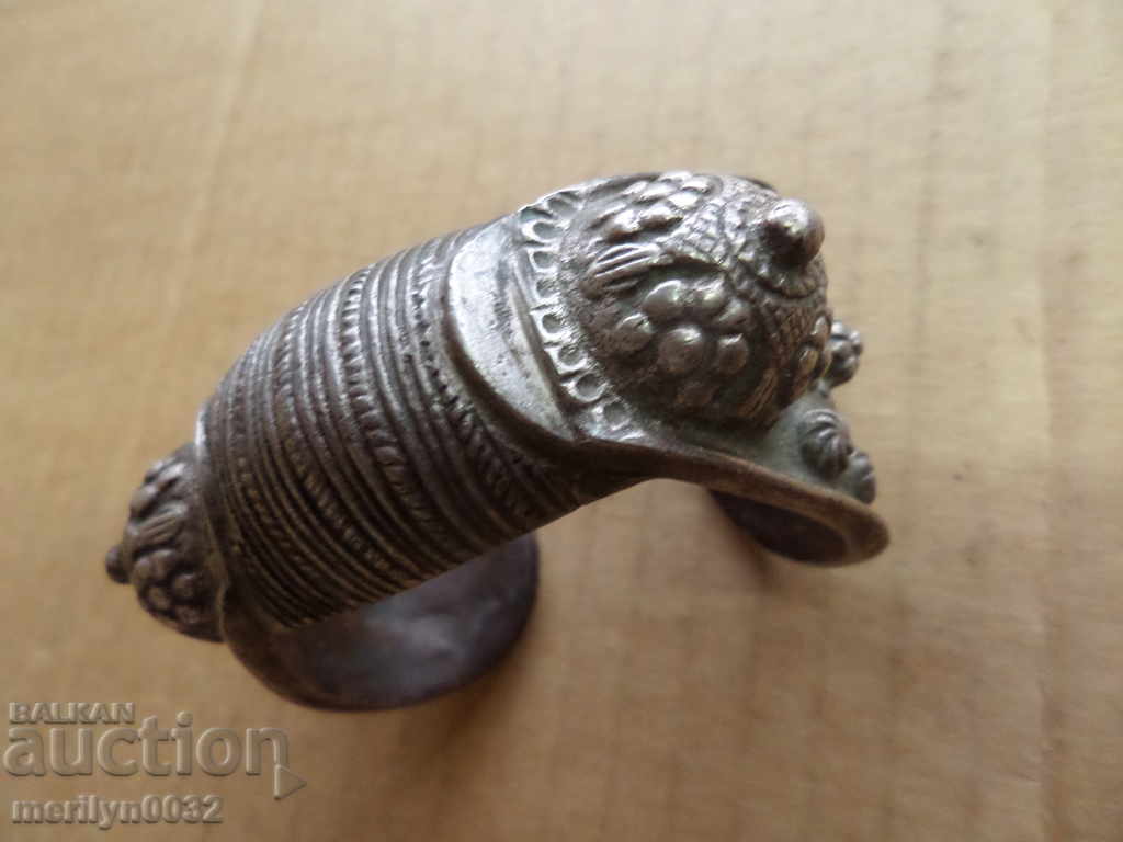 Auction Revival silver bracelet, slingshot, ornament, jewelry, silver Auction Revival silver bracelet, slingshot, ornament, jewelry, silver