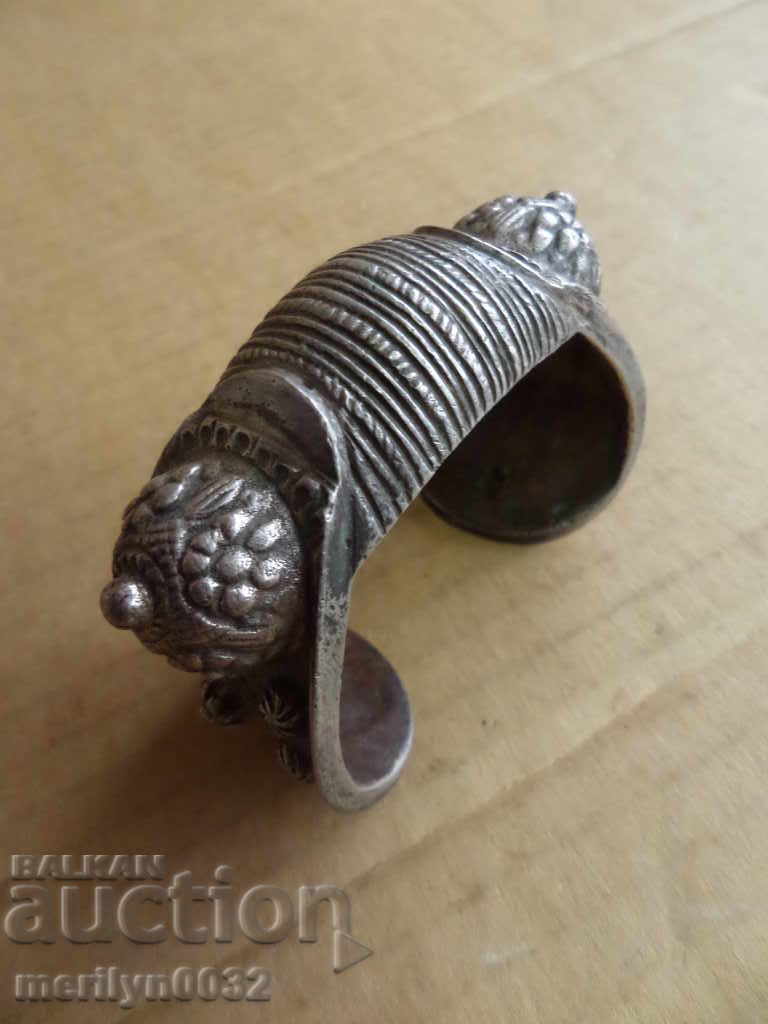 Възрожденска сребърна гривна рогатка накит бижу сребро