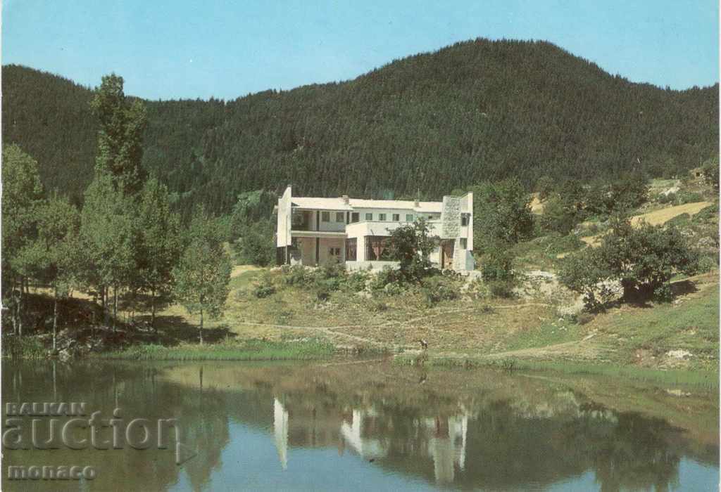Стара пощенска картичка - Смолян, Хотела при езерото