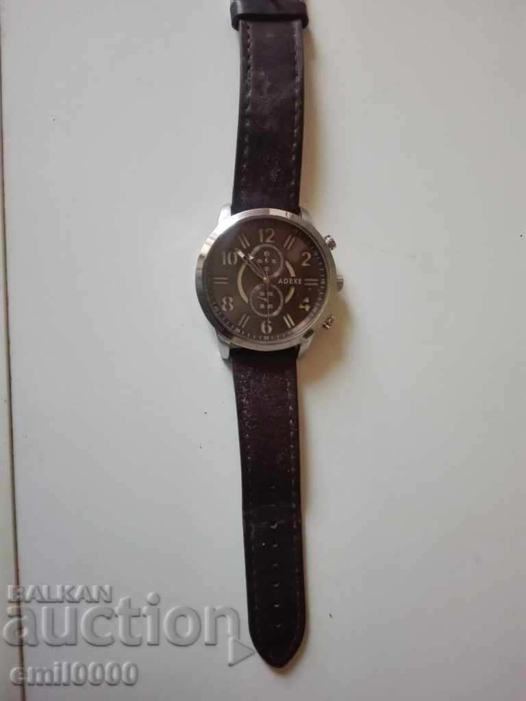 Ceas de mână pentru bărbați.