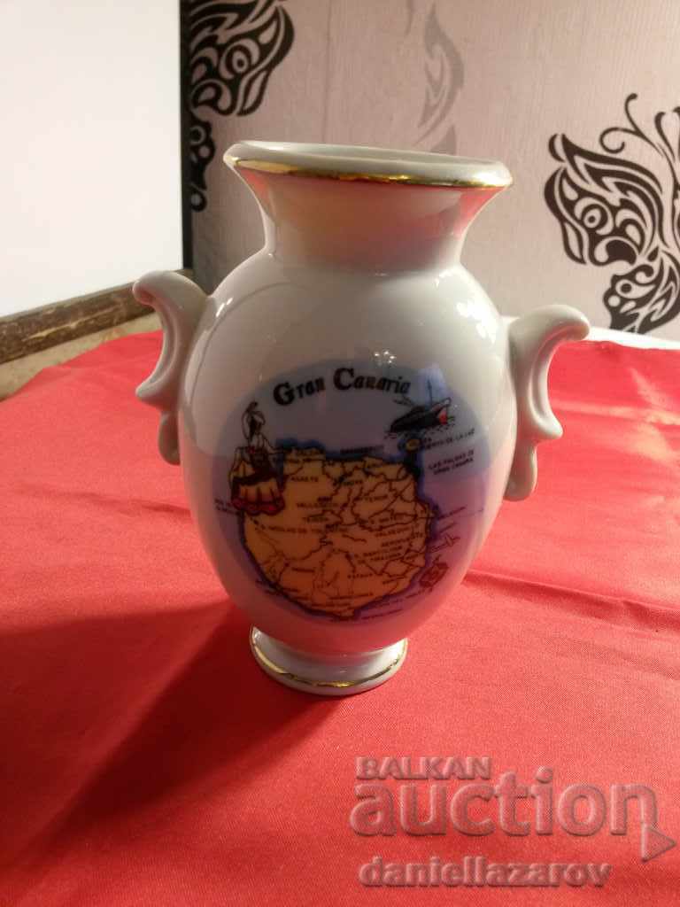 Collecting Japanese Porcelain Court, Vase Gran Canaria
