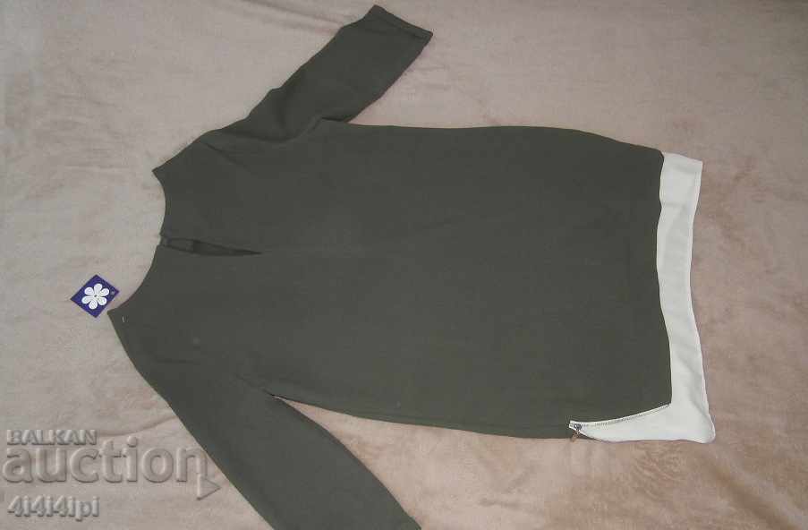 Îmbrăcăminte pentru fată - 1 Bluza cu preț 2.00 BGN | € 1.02