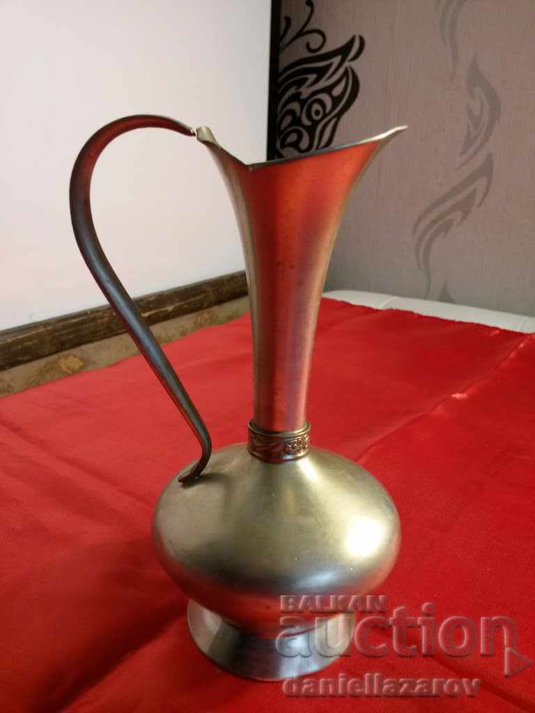 Όμορφη νορβηγική Metal Κανάτα, Κανάτα