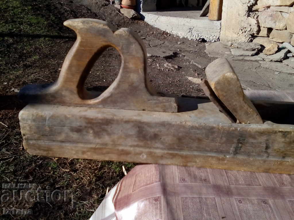 Delivery of An old carving grater Delivery of An old carving grater