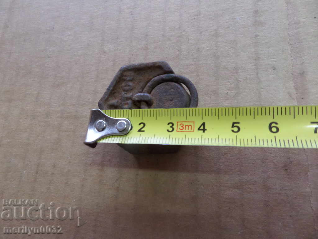 Old weighing scales, exaggeration, gram control weight - 7 Old weighing scales, exaggeration, gram control weight - 7