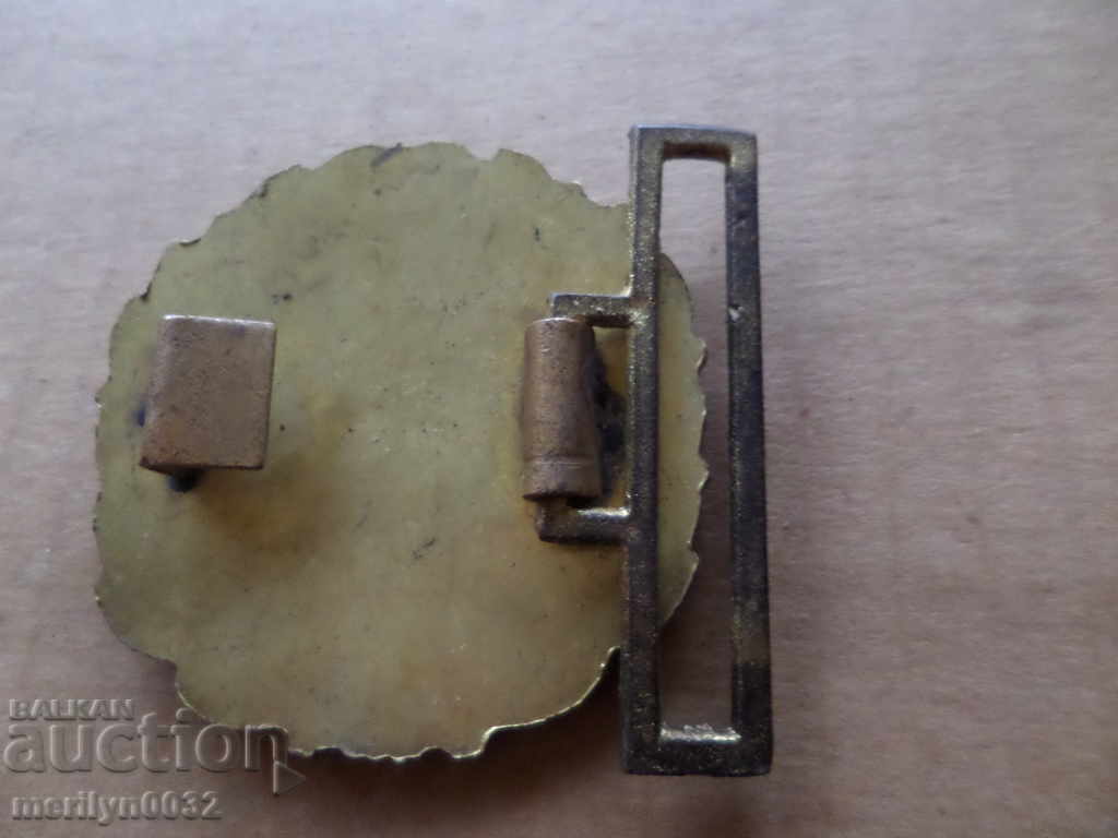 Officer's bronze belt buckle, buckle lurk with price 22.00 BGN | € 11.25 Officer's bronze belt buckle, buckle lurk with price 22.00 BGN | € 11.25