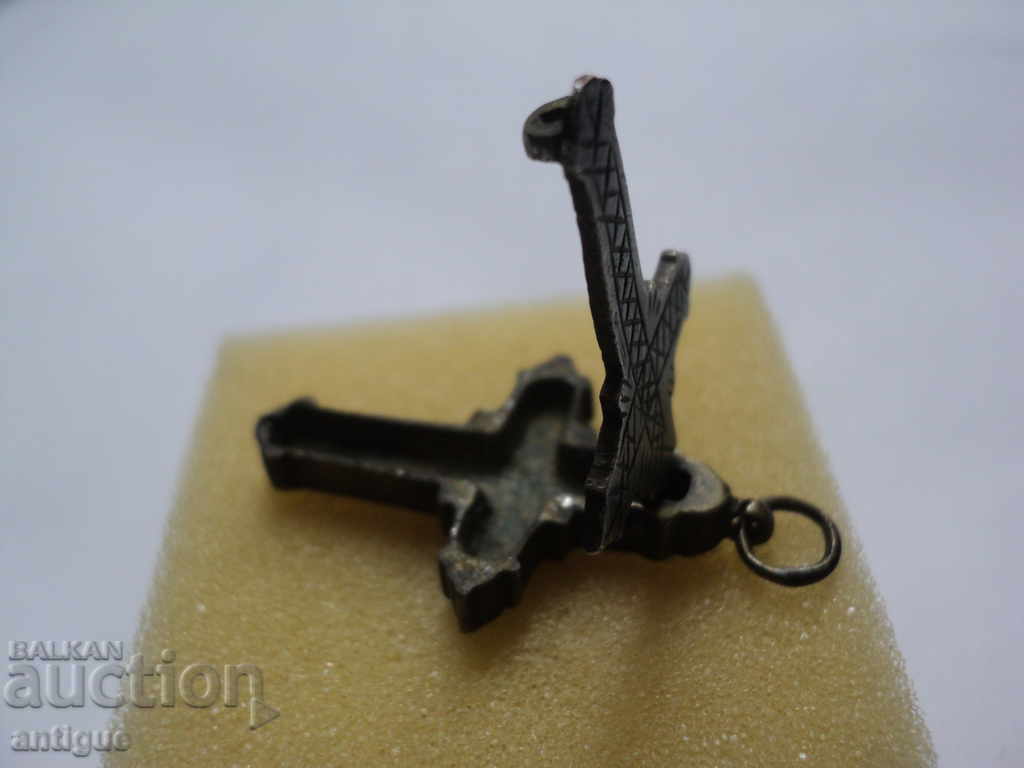 Delivery of BRIDGE BIBLE CROSS