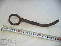 LARGE OLD FORGED TIRE WRENCH - TROLLEY / FITON