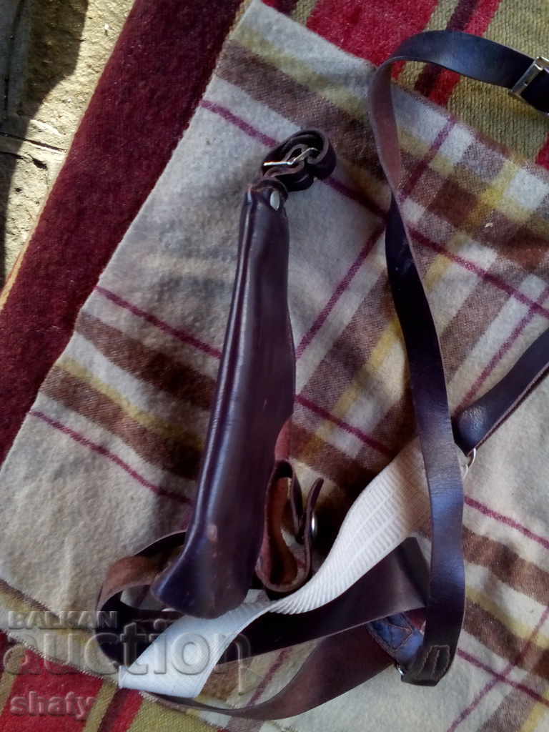 Leather pistol holster. - 5 Leather pistol holster. - 5