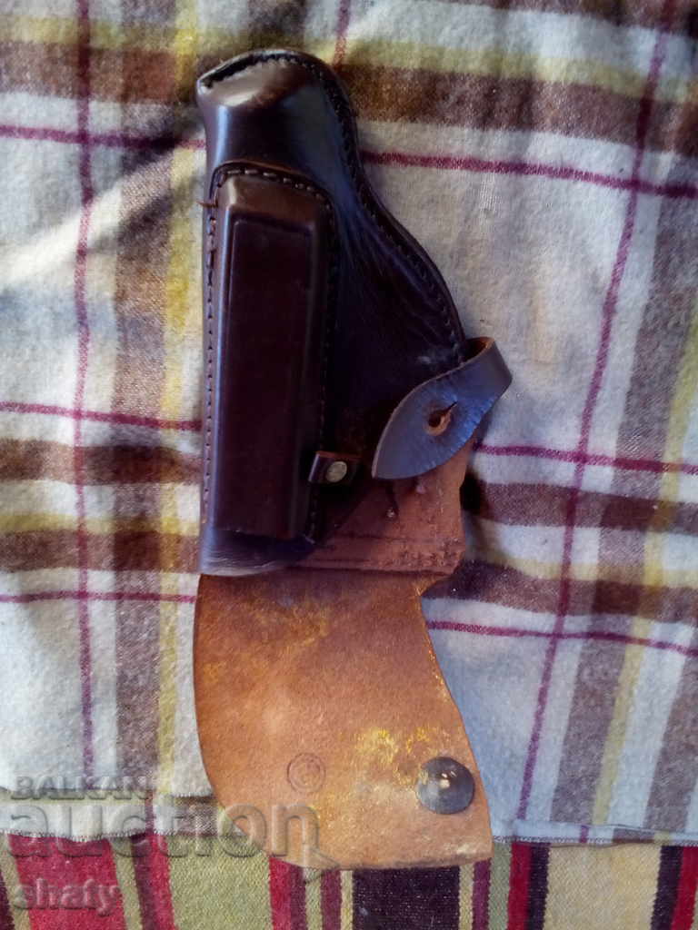 Leather pistol holster. with price 30.00 BGN | € 15.34