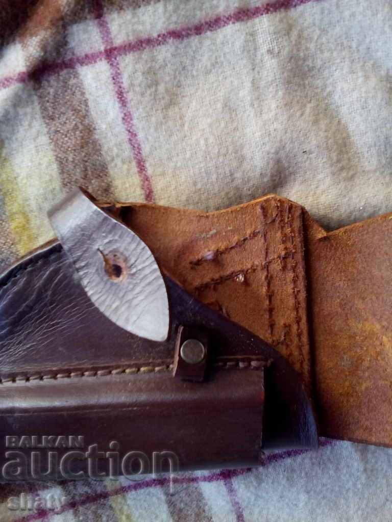 Auction  Leather pistol holster.