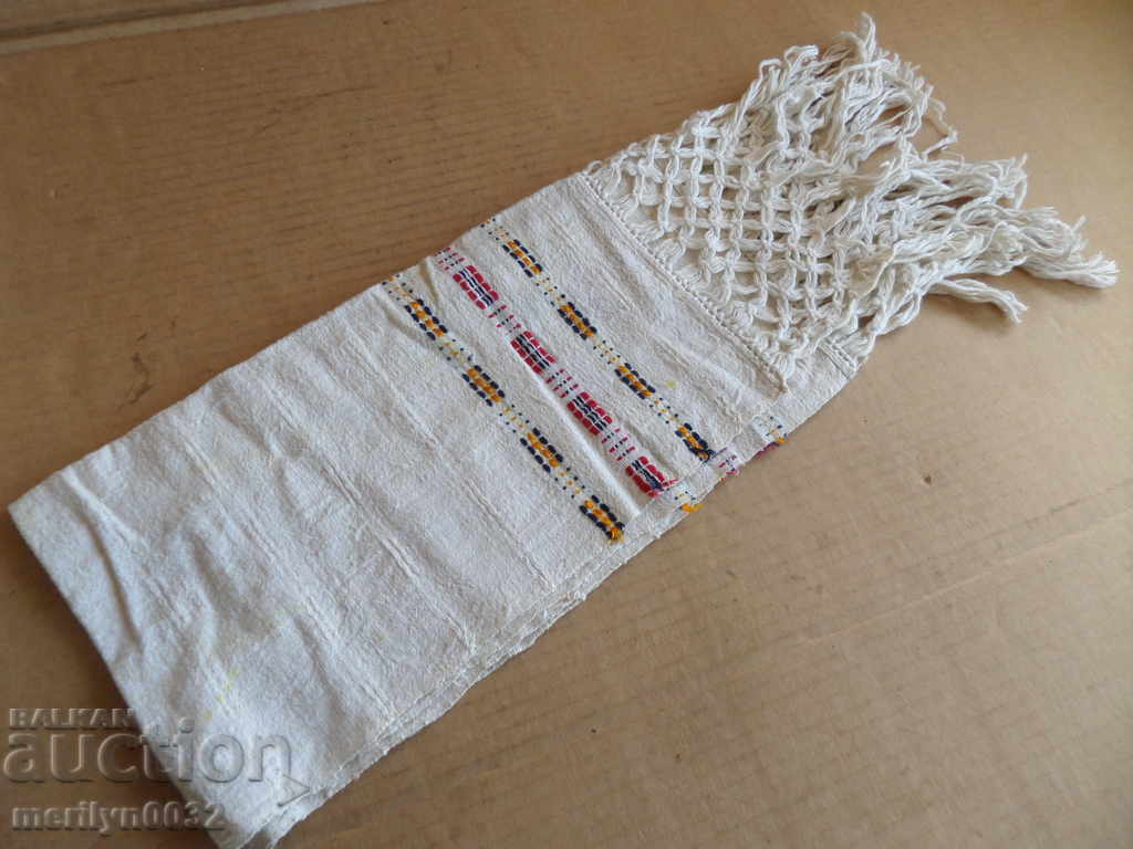 Auction An old hand-woven cloth embroidery Auction An old hand-woven cloth embroidery