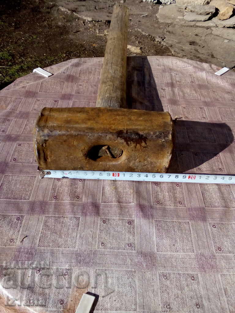 Старинна вария,чук с цена 60.00 лв. | € 30.68 Старинна вария,чук с цена 60.00 лв. | € 30.68