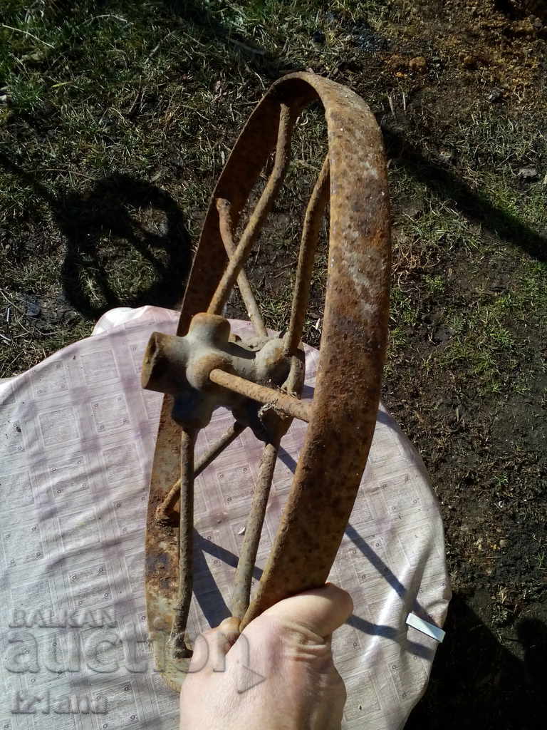 Wheel from cart with price 40.00 BGN | € 20.45 Wheel from cart with price 40.00 BGN | € 20.45