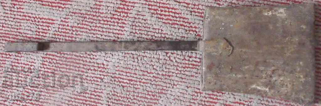 Доставка на Стара кована лопатка Доставка на Стара кована лопатка