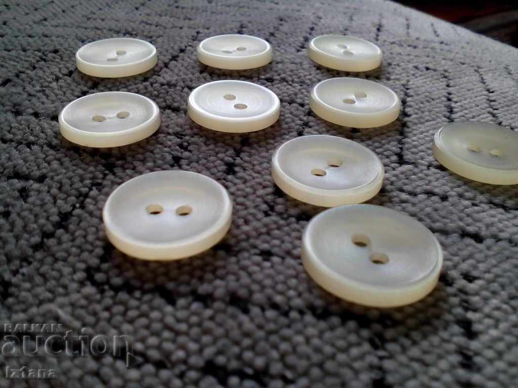 Delivery of An old button, buttons Delivery of An old button, buttons