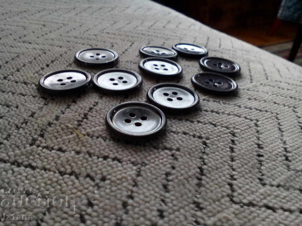 butoane vechi, butoane cu preț 5.00 BGN | € 2.56