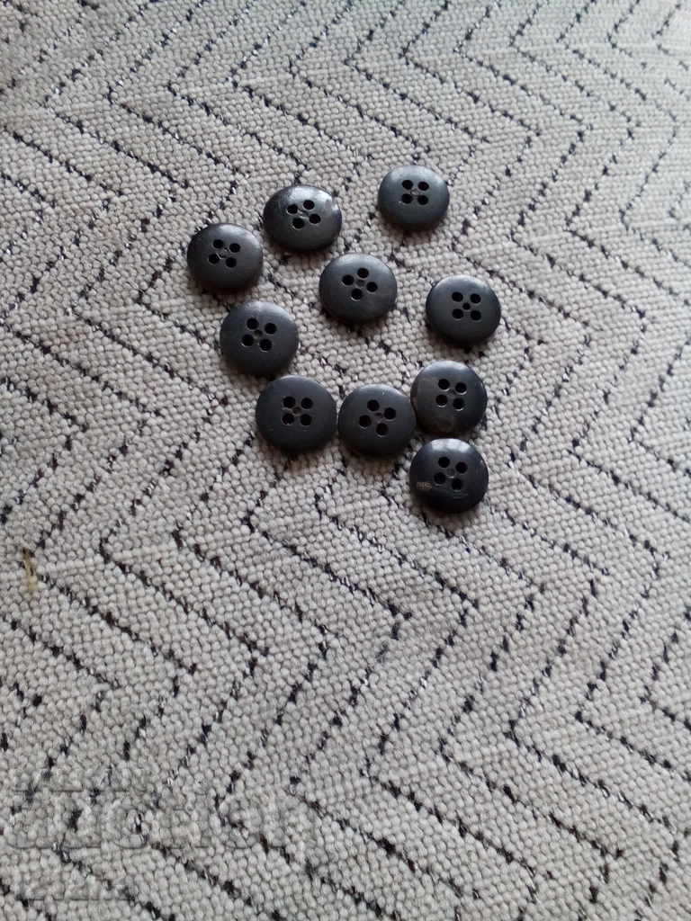 Auction An old button, buttons Auction An old button, buttons