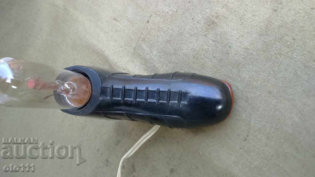 Auction  STAR BAKELITE LAMP - SHOE