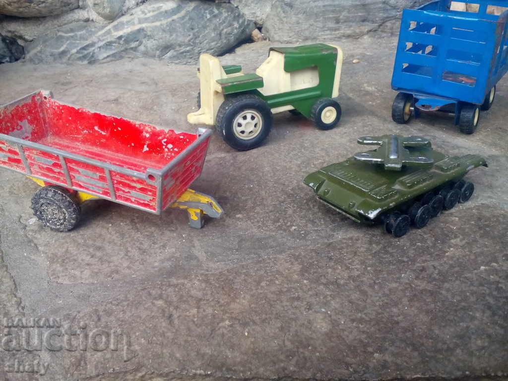 Old metal strollers with price 25.00 BGN | € 12.78