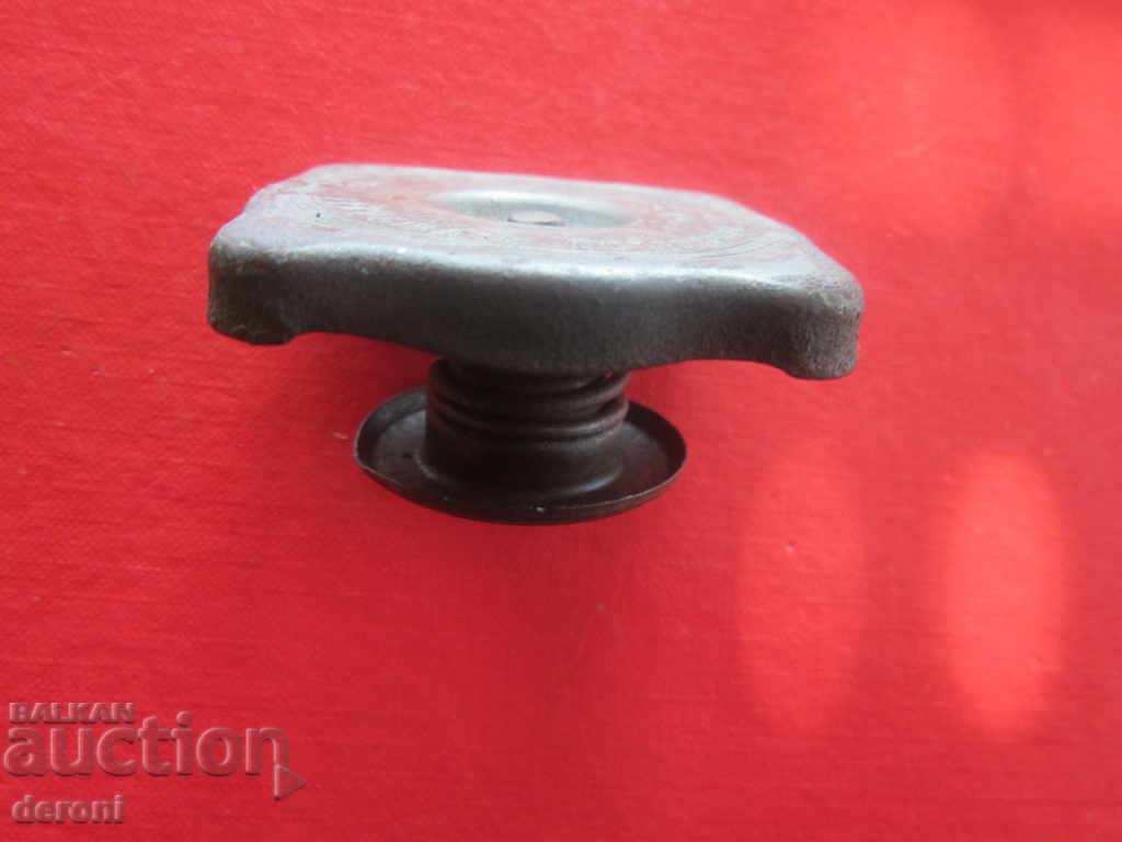 Παλαιά ρωσικά αυτοκίνητο κάλυμμα του Βόλγα - 6 Παλαιά ρωσικά αυτοκίνητο κάλυμμα του Βόλγα - 6