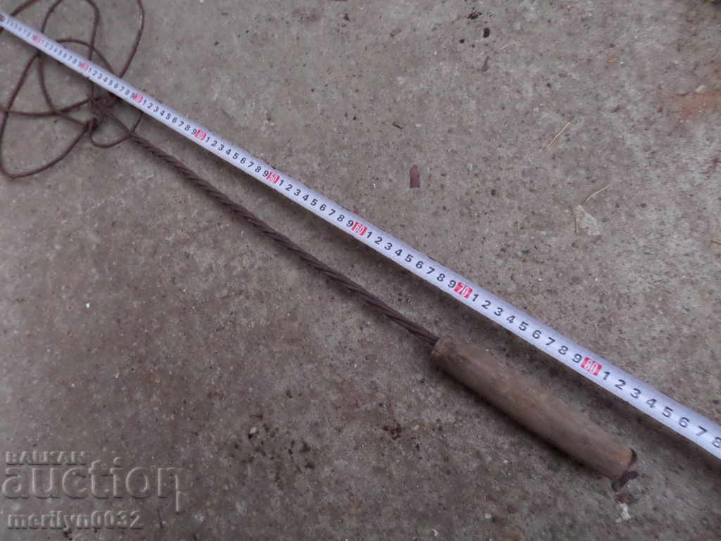 Delivery of An old toe for punching rugs carpets blankets quilts Delivery of An old toe for punching rugs carpets blankets quilts