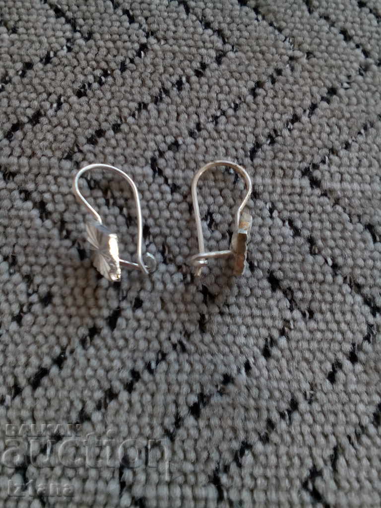 Old earrings with price 12.00 BGN | € 6.14 Old earrings with price 12.00 BGN | € 6.14
