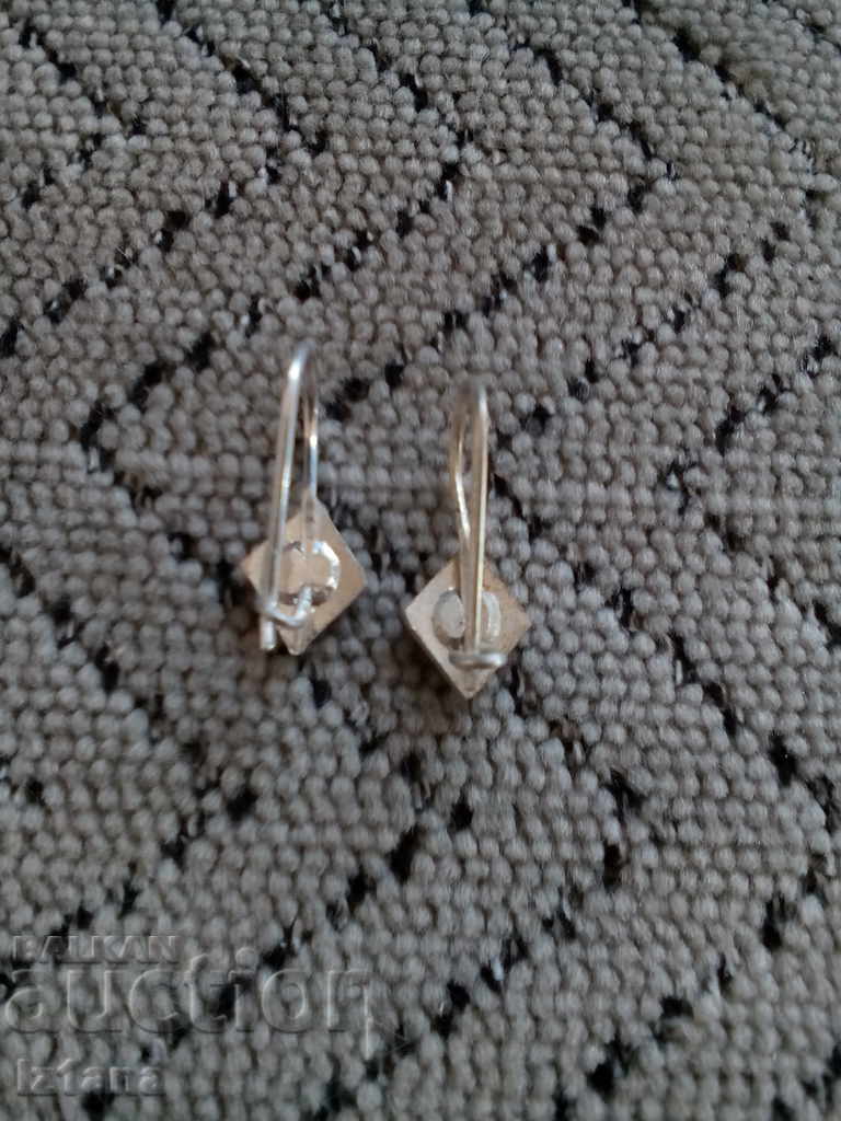 Delivery of Old earrings Delivery of Old earrings