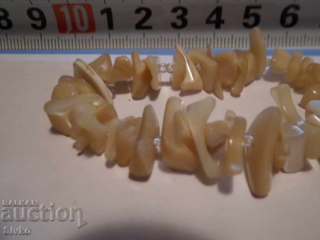 Original mother-of-pearl bracelet with price 2.99 BGN | € 1.53 Original mother-of-pearl bracelet with price 2.99 BGN | € 1.53