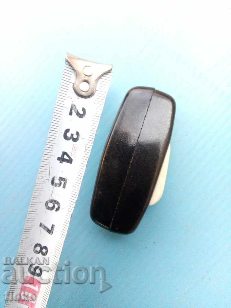 Old Bakelite Breaker with price 4.00 BGN | € 2.05 Old Bakelite Breaker with price 4.00 BGN | € 2.05