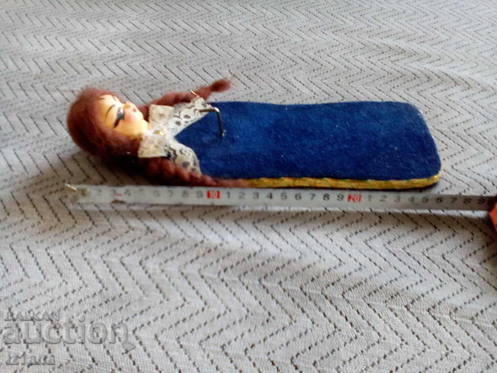 κούκλα γάντζο με τιμή 10.00 BGN | € 5.11 κούκλα γάντζο με τιμή 10.00 BGN | € 5.11